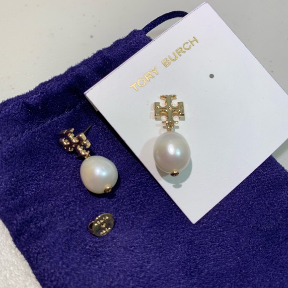 Tory Burch Pearl Drop Earring - Picture 3 of 4